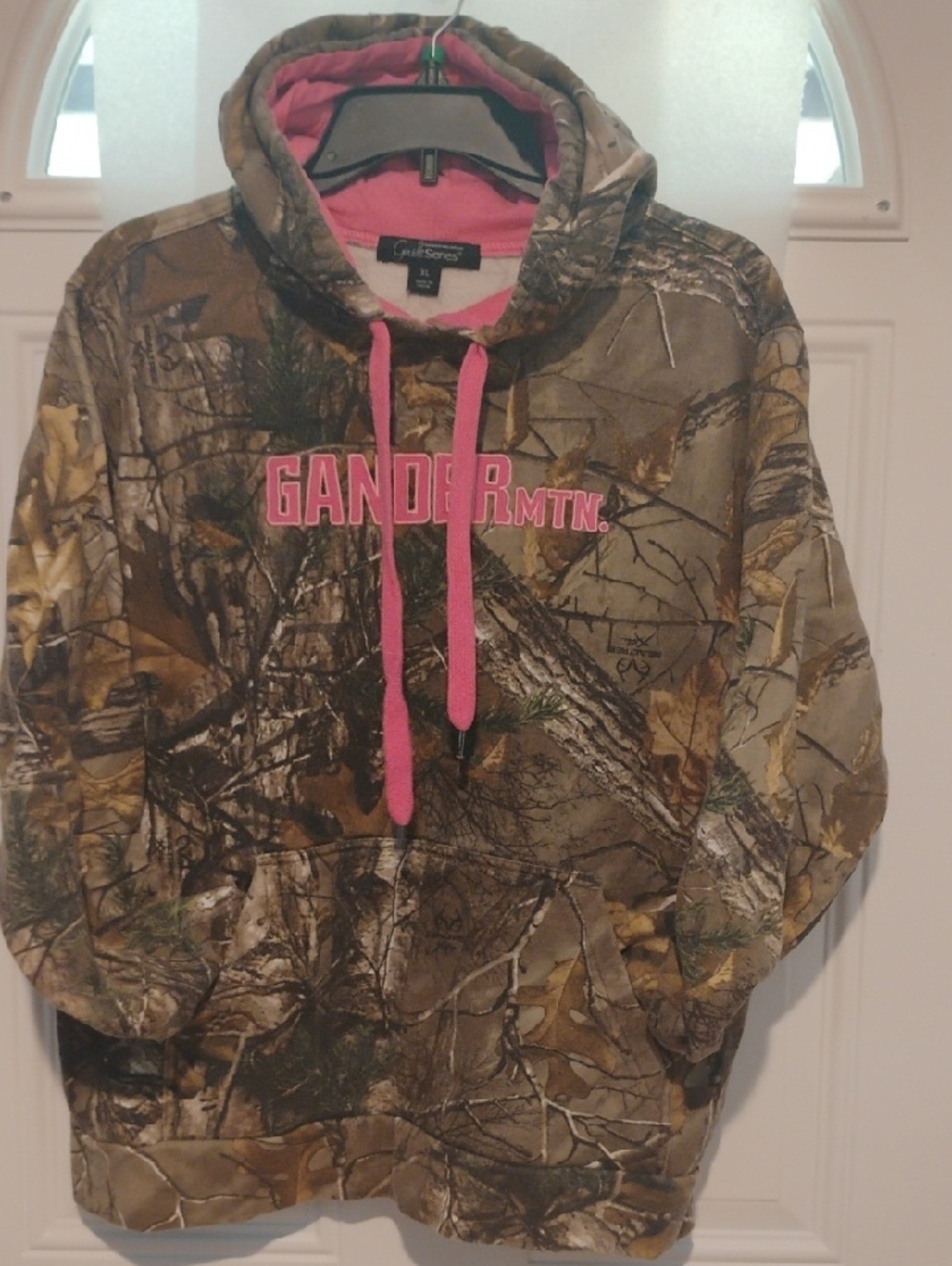 Girls Gander Mountain Guide Series Hoodie in Pink and Camo XL